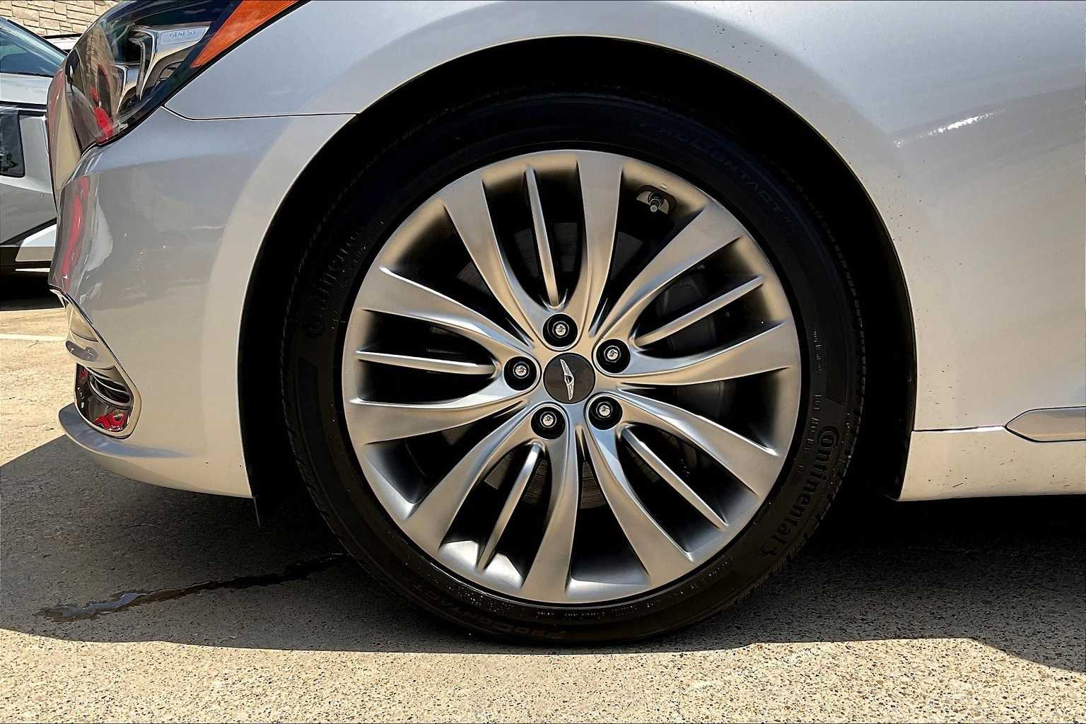 Thumbnail: 2019 Genesis G80 - 8
