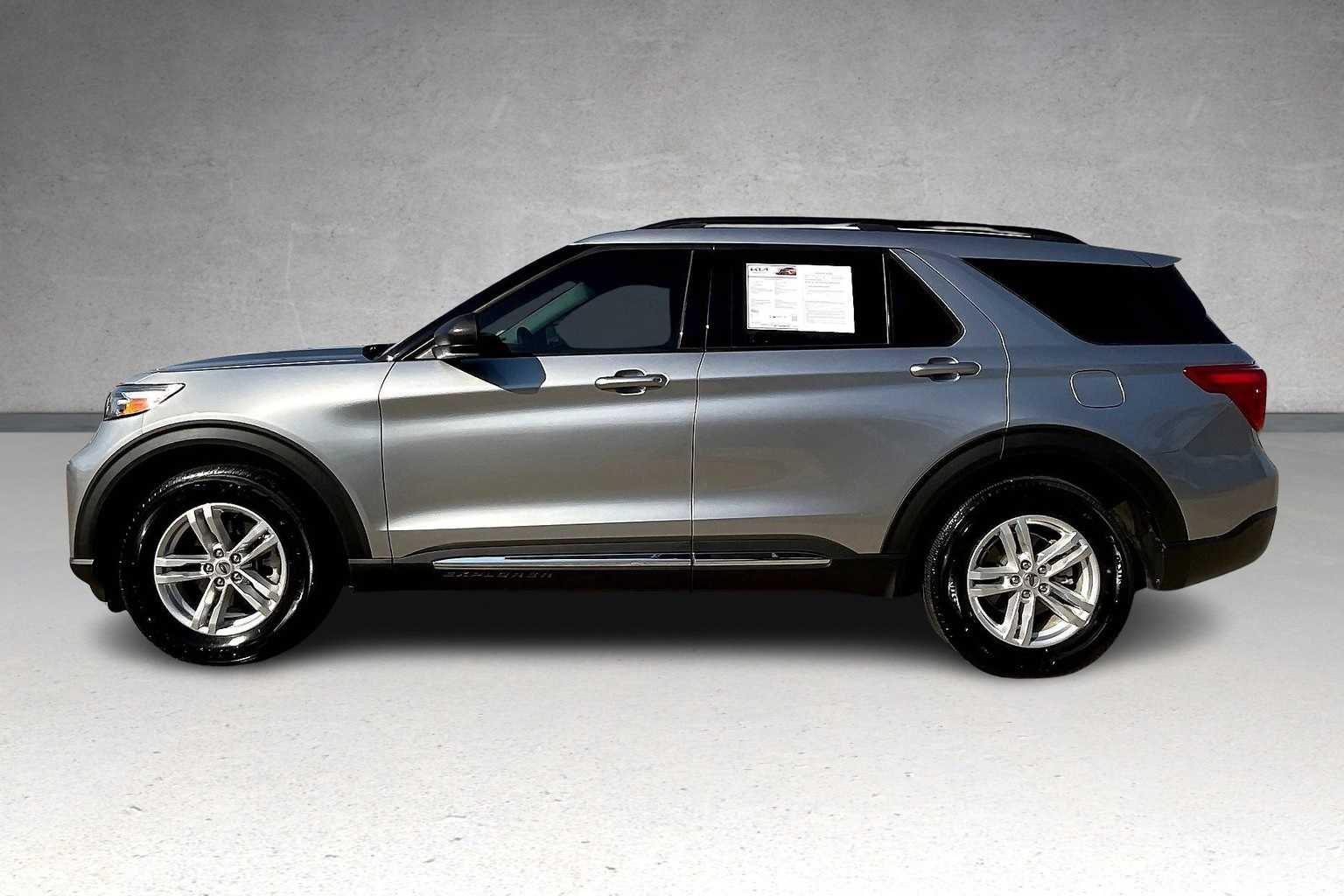 Thumbnail: 2021 Ford Explorer - 3