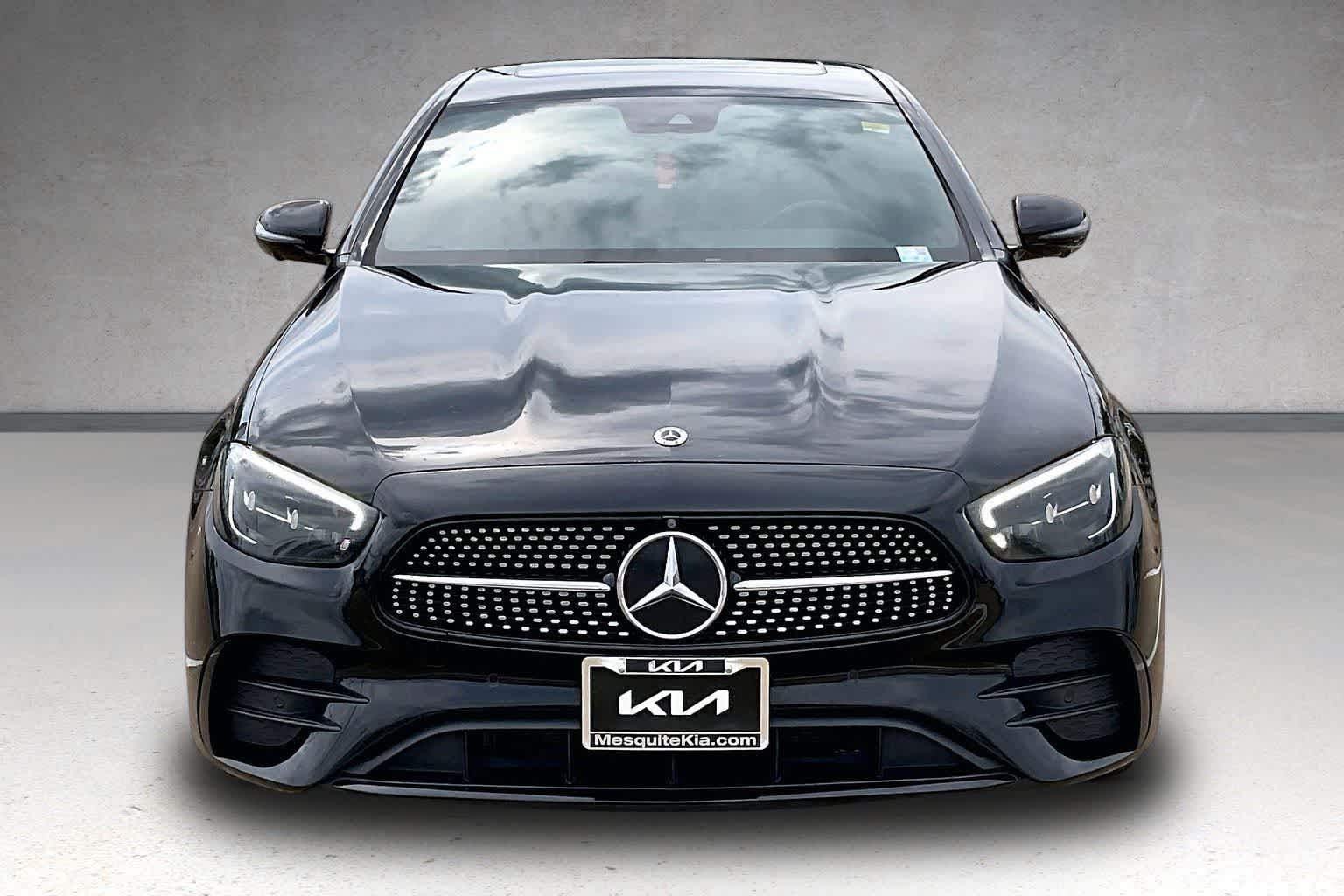Thumbnail: 2022 Mercedes-Benz E-Class - 6