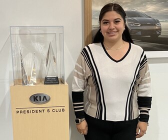 Staff member Stephanie Hernandez from ID_6f7ecc964fba