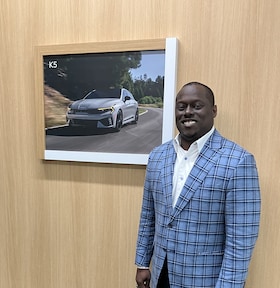 Staff member Wiley Jackson from ID_1b4b71f814f7