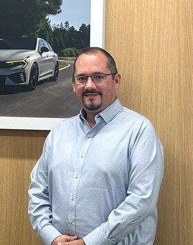 Staff member Mauricio Pena from ID_1b4b71f814f7