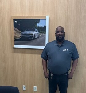 Staff member Kris Thompson from ID_0e5ac721362d