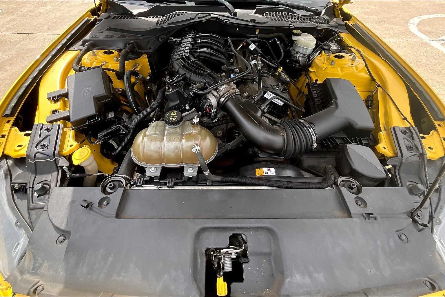2015 Ford Mustang V6 9