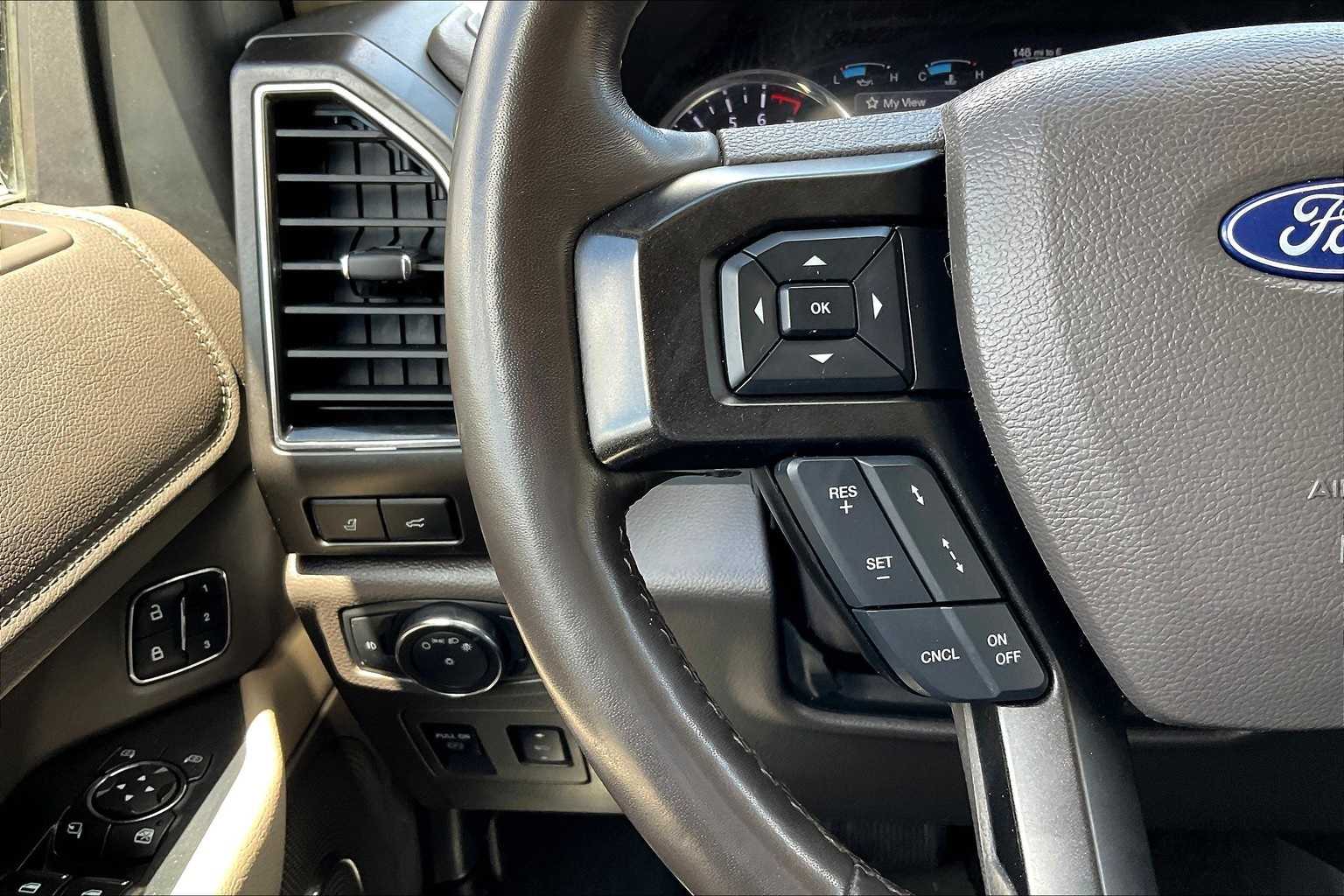 Thumbnail: 2018 Ford Expedition - 24