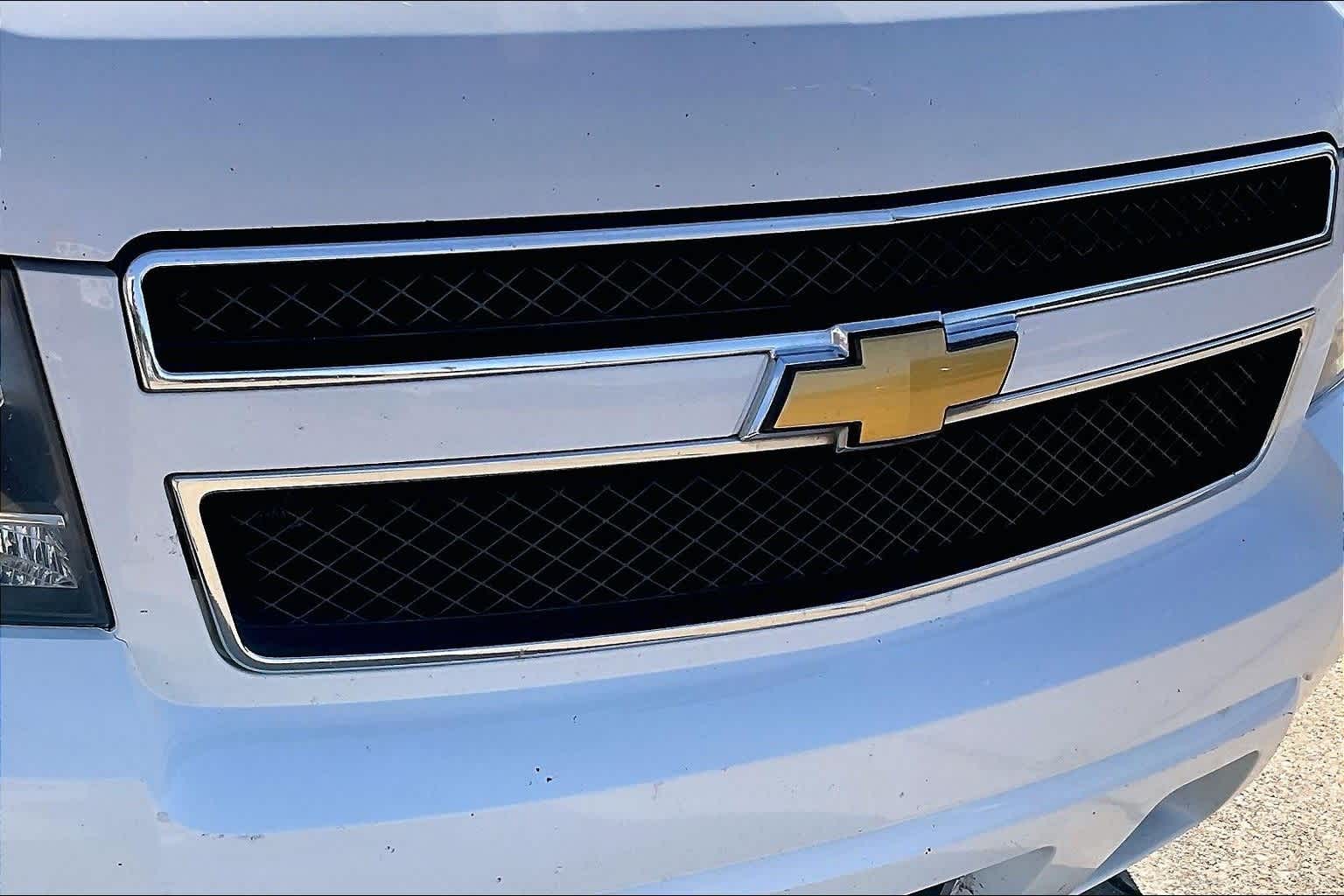 Thumbnail: 2013 Chevrolet Suburban - 32