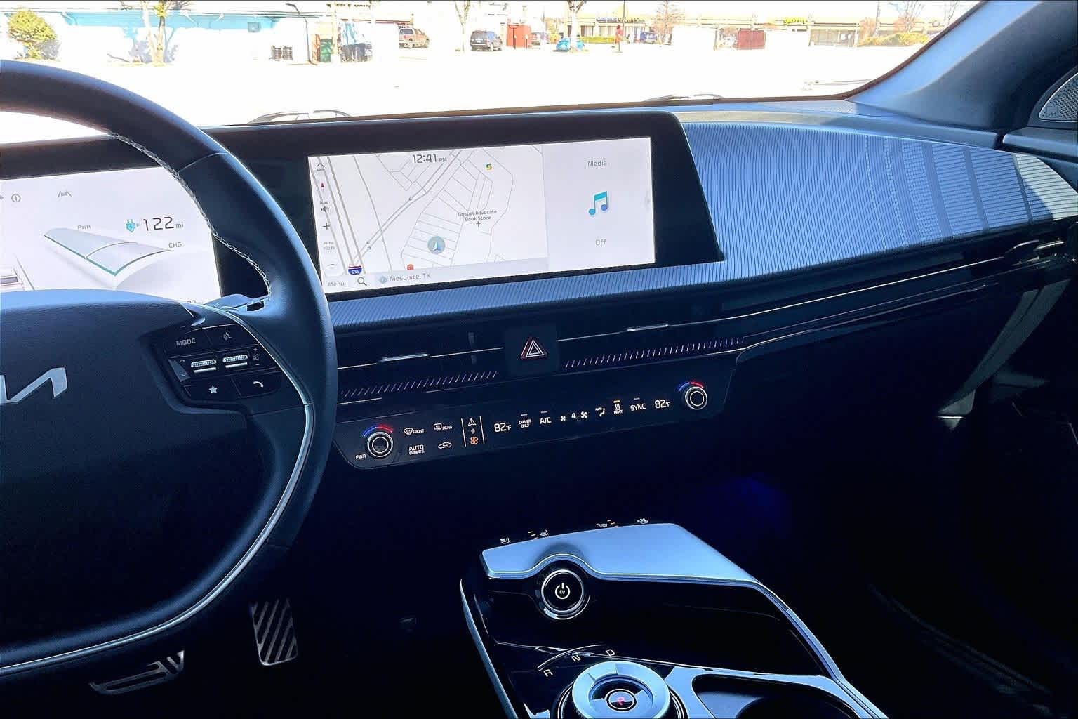 Thumbnail: 2023 Kia EV6 - 15