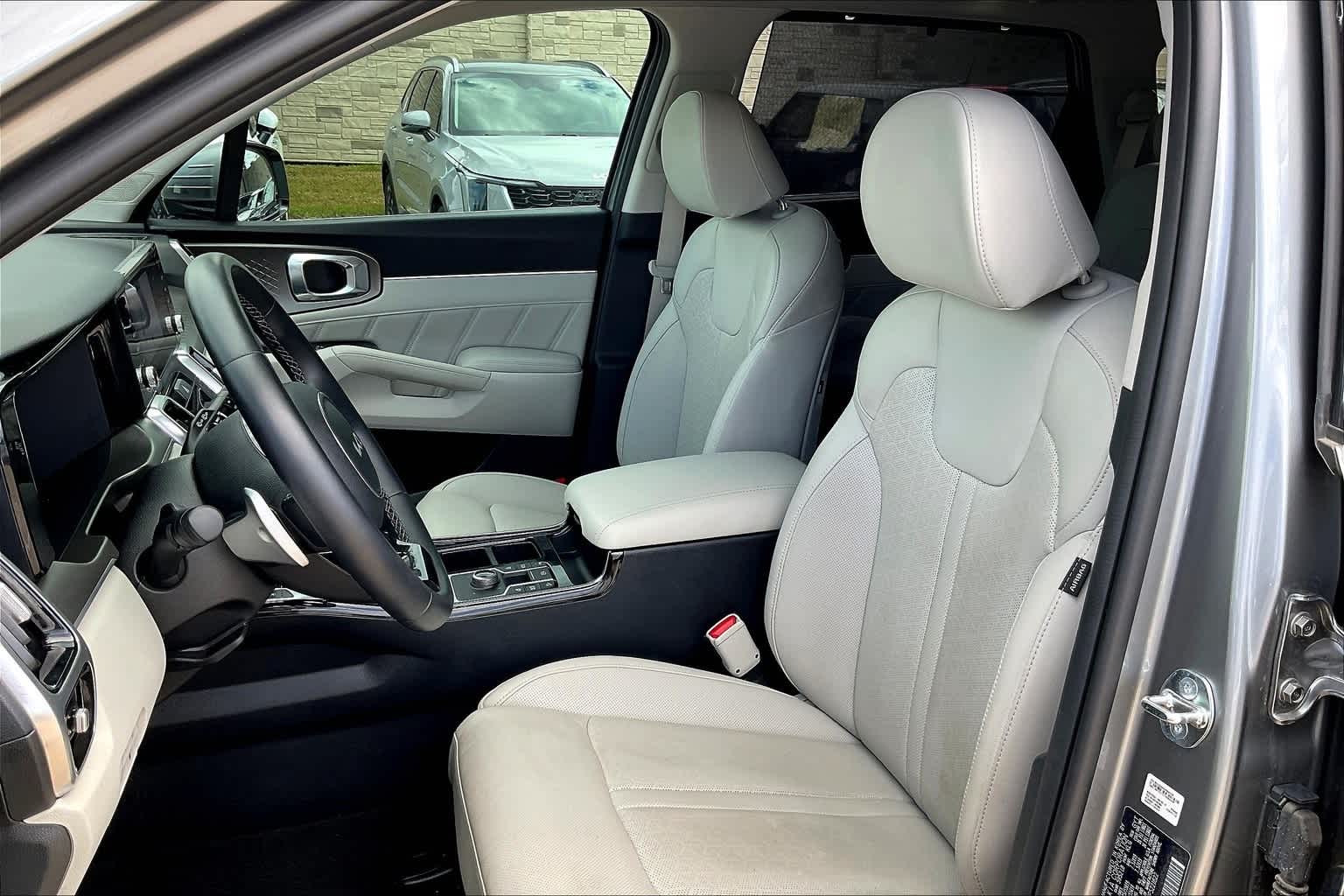2023 Kia Sorento SX 11