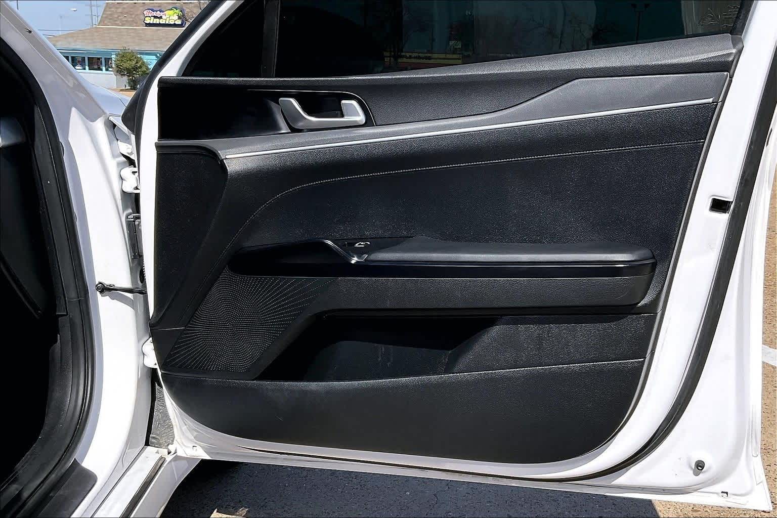 Thumbnail: 2023 Kia K5 - 27