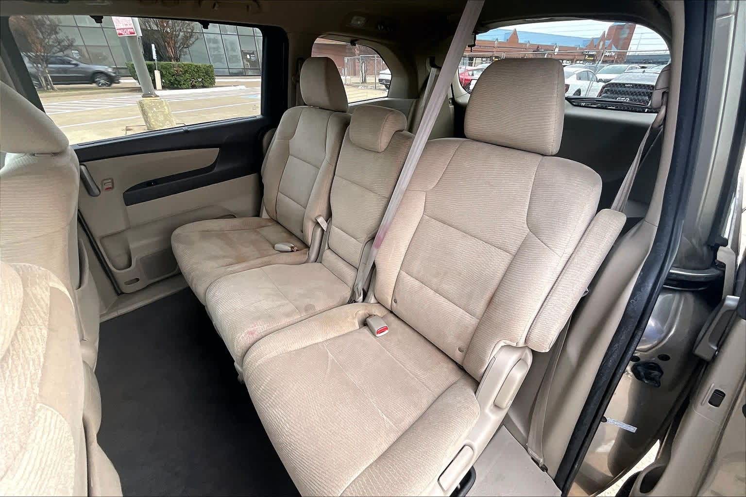 Thumbnail: 2011 Honda Odyssey - 27