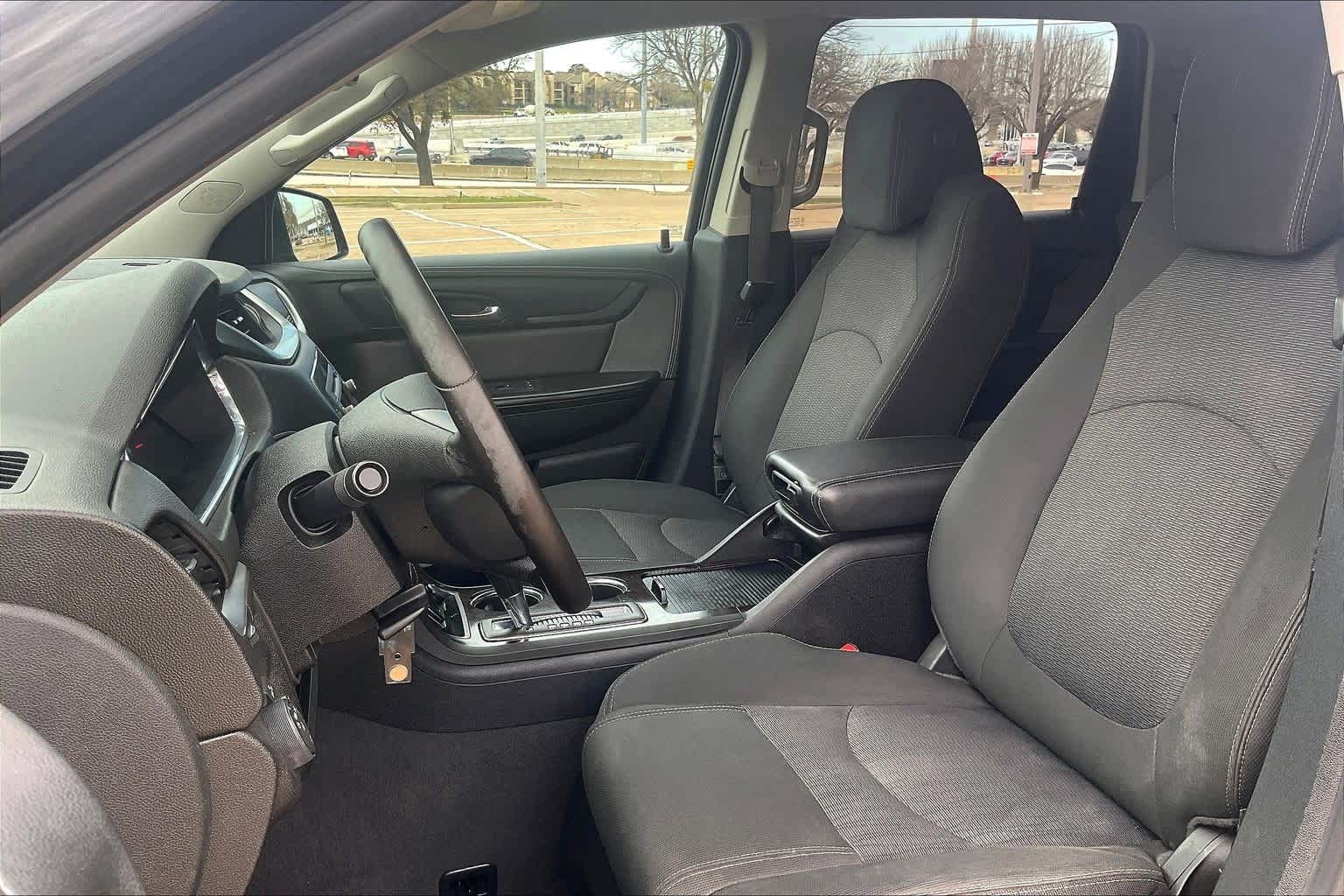 Thumbnail: 2017 Chevrolet Traverse - 10