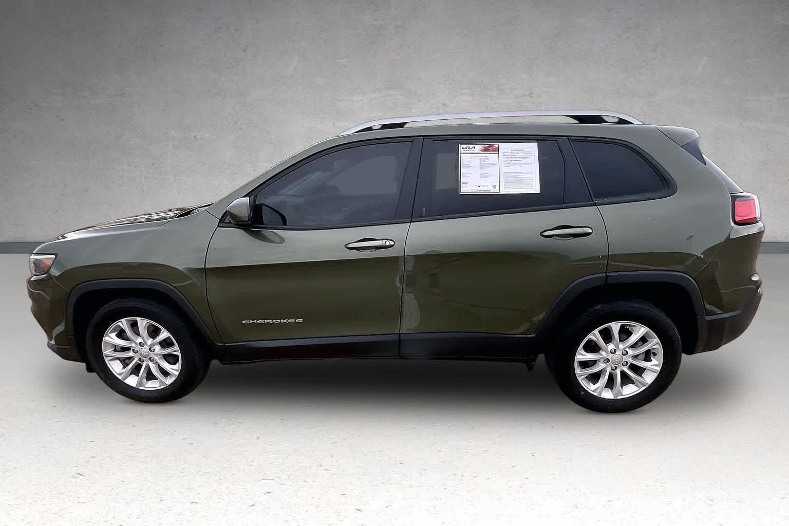 Thumbnail: 2021 Jeep Cherokee - 3