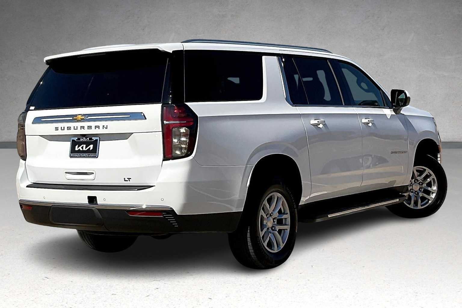 Thumbnail: 2023 Chevrolet Suburban - 22