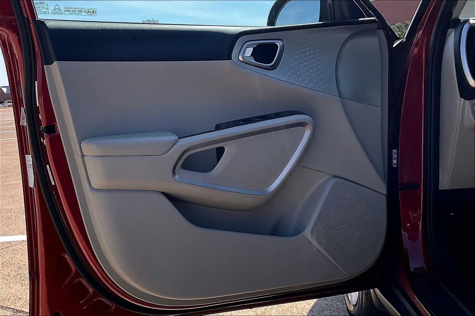Thumbnail: 2020 Kia Soul - 26