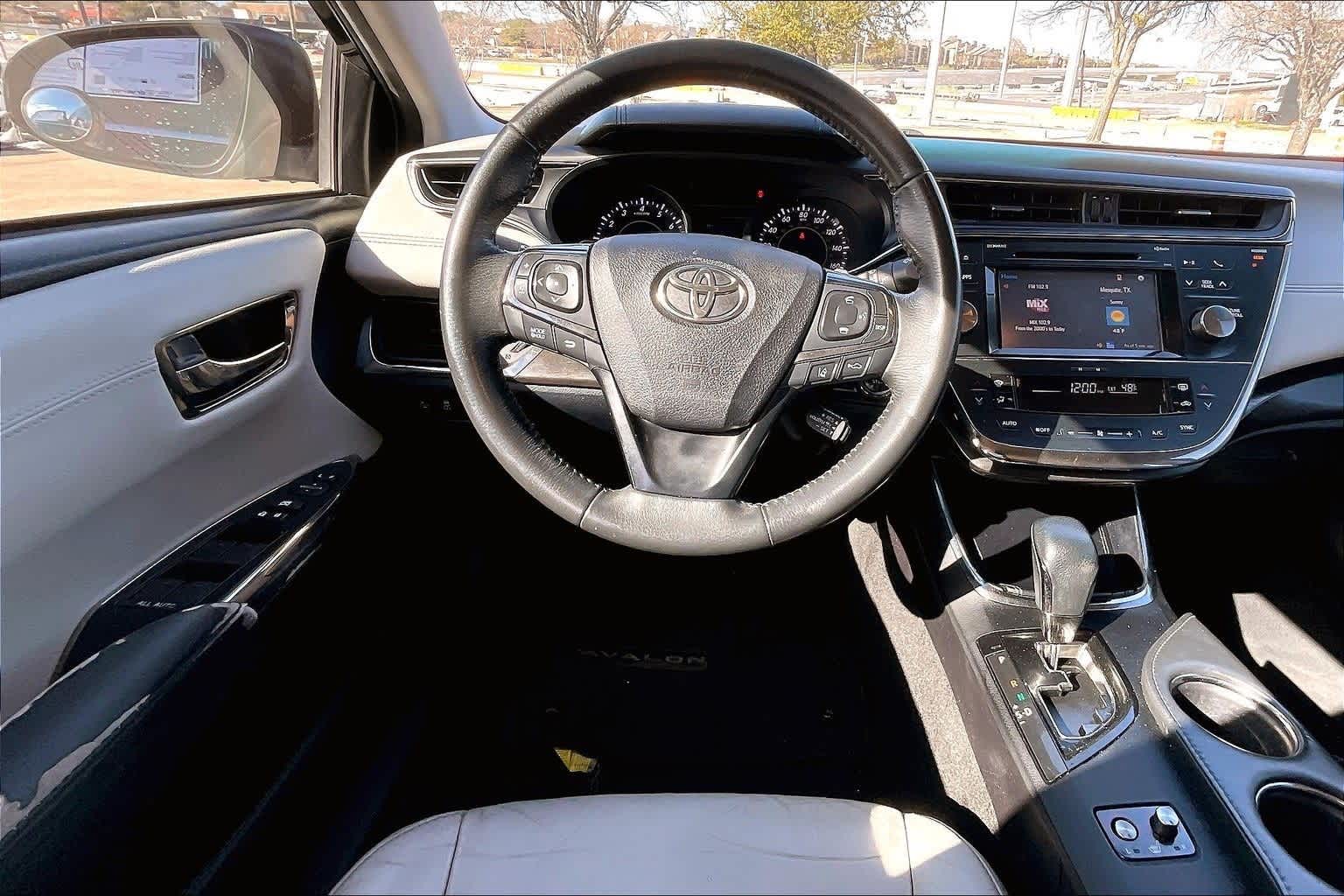Thumbnail: 2018 Toyota Avalon - 14