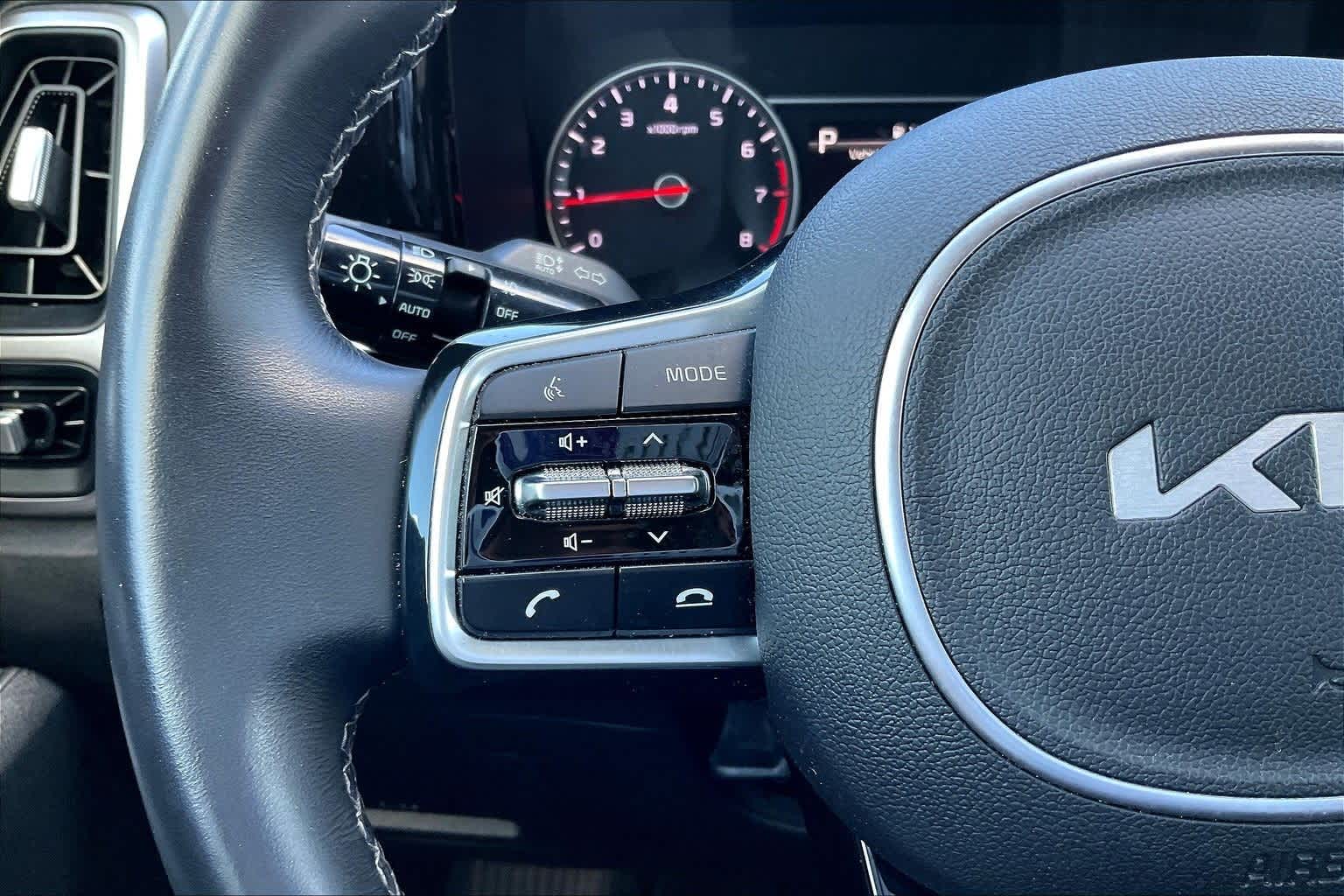 Thumbnail: 2022 Kia Sorento - 23