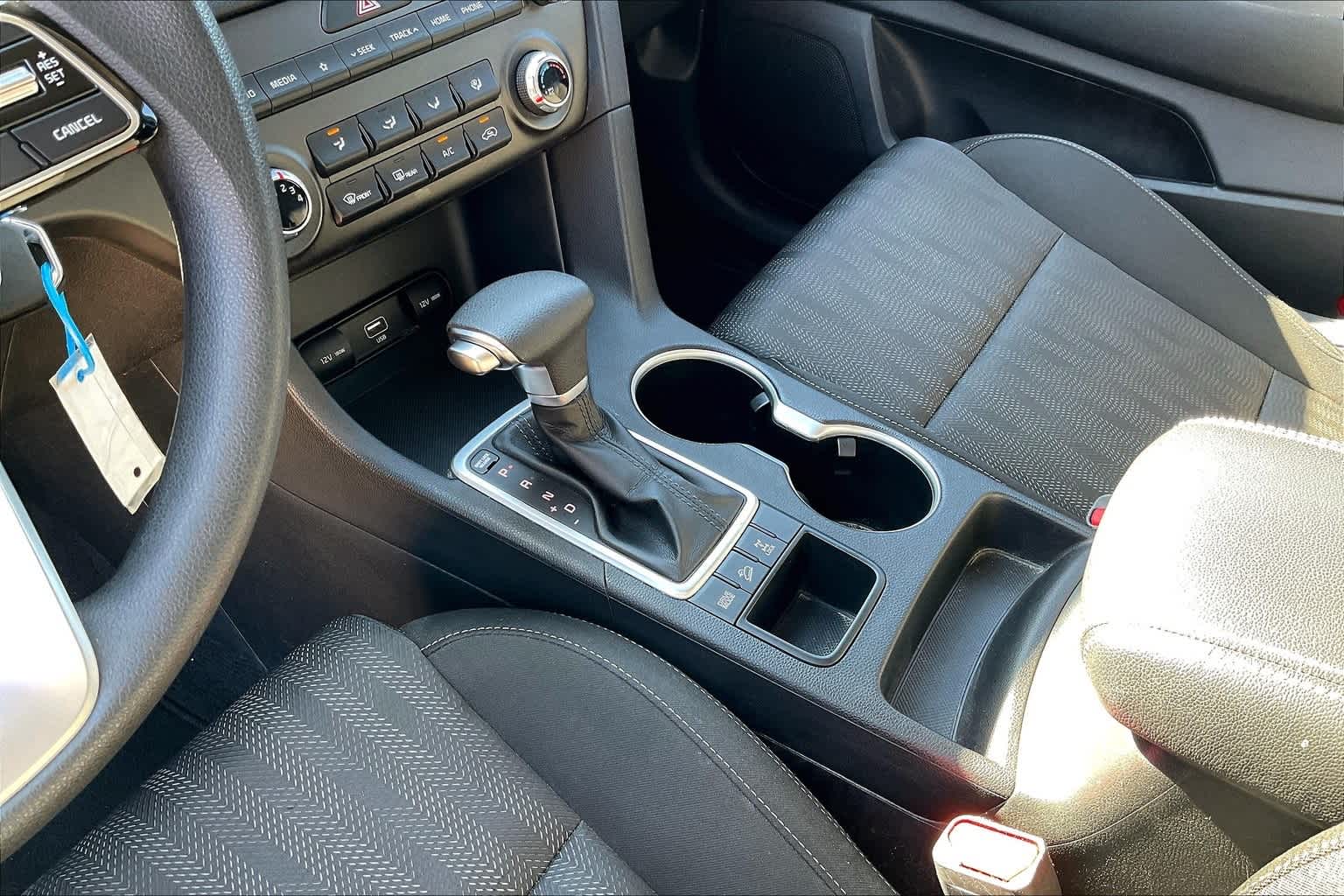 Thumbnail: 2021 Kia Sportage - 16