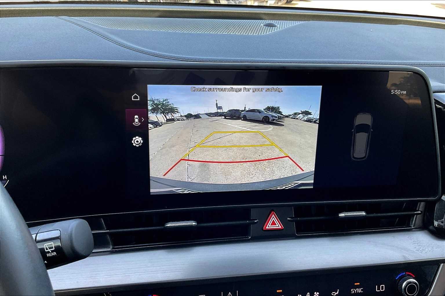 Thumbnail: 2025 Kia Sportage - 25