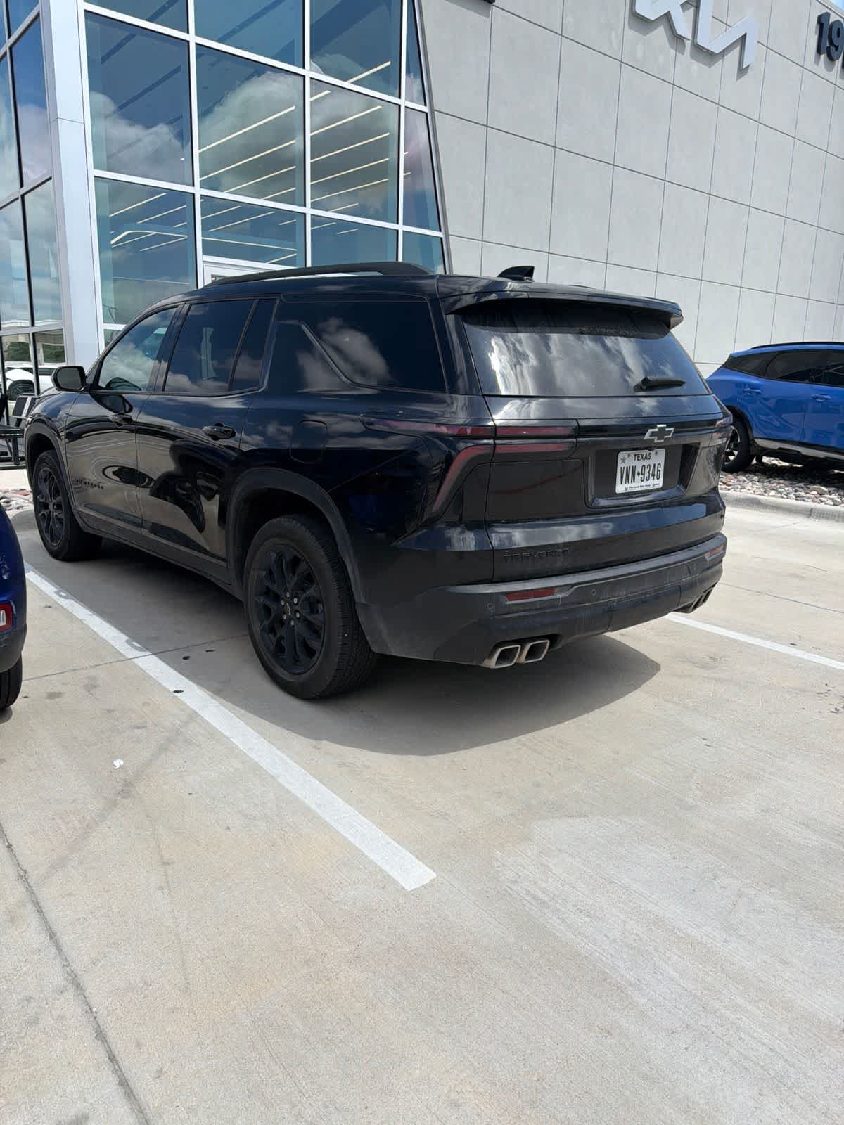Thumbnail: 2024 Chevrolet Traverse - 3