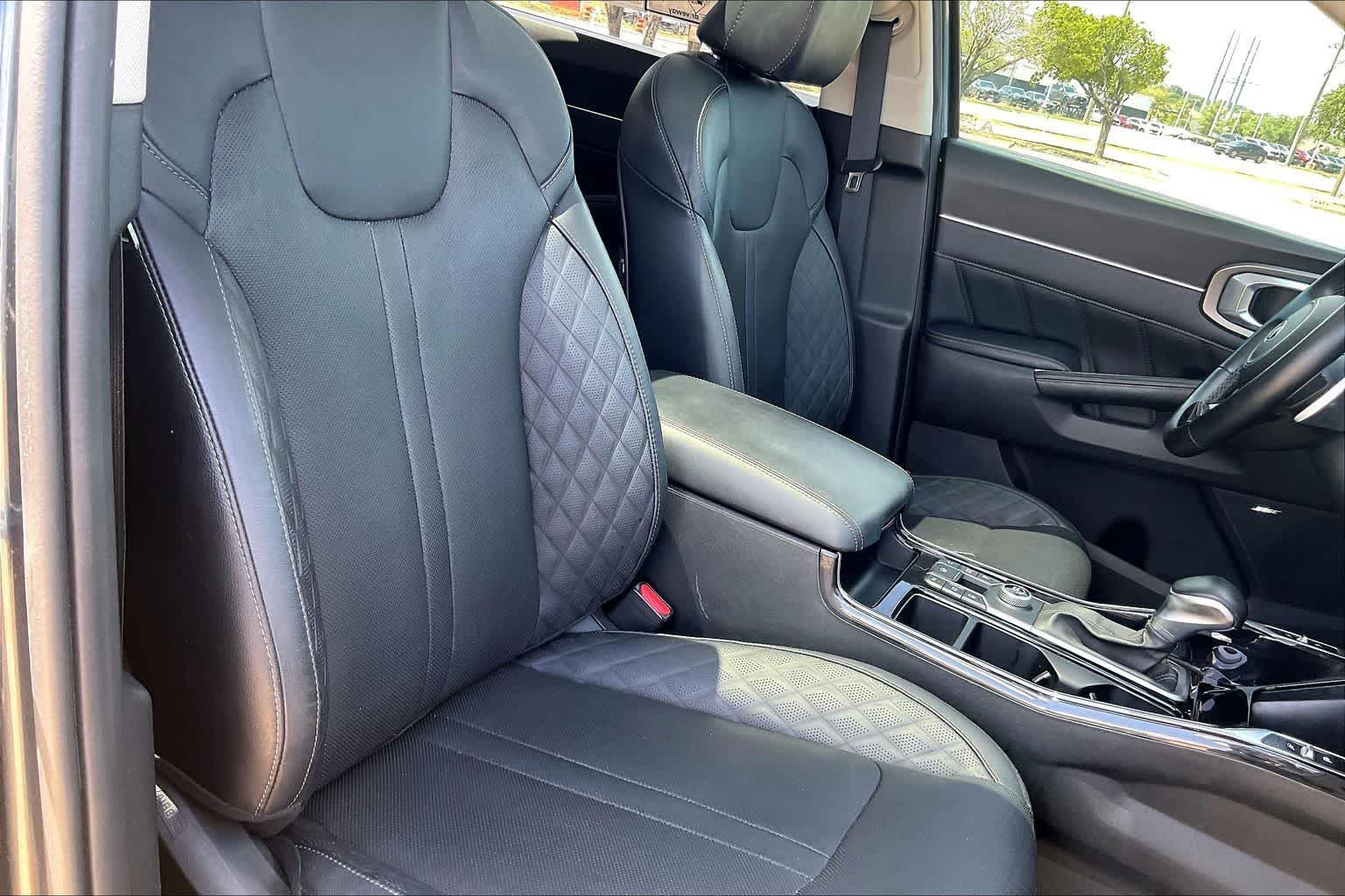Thumbnail: 2021 Kia Sorento - 12
