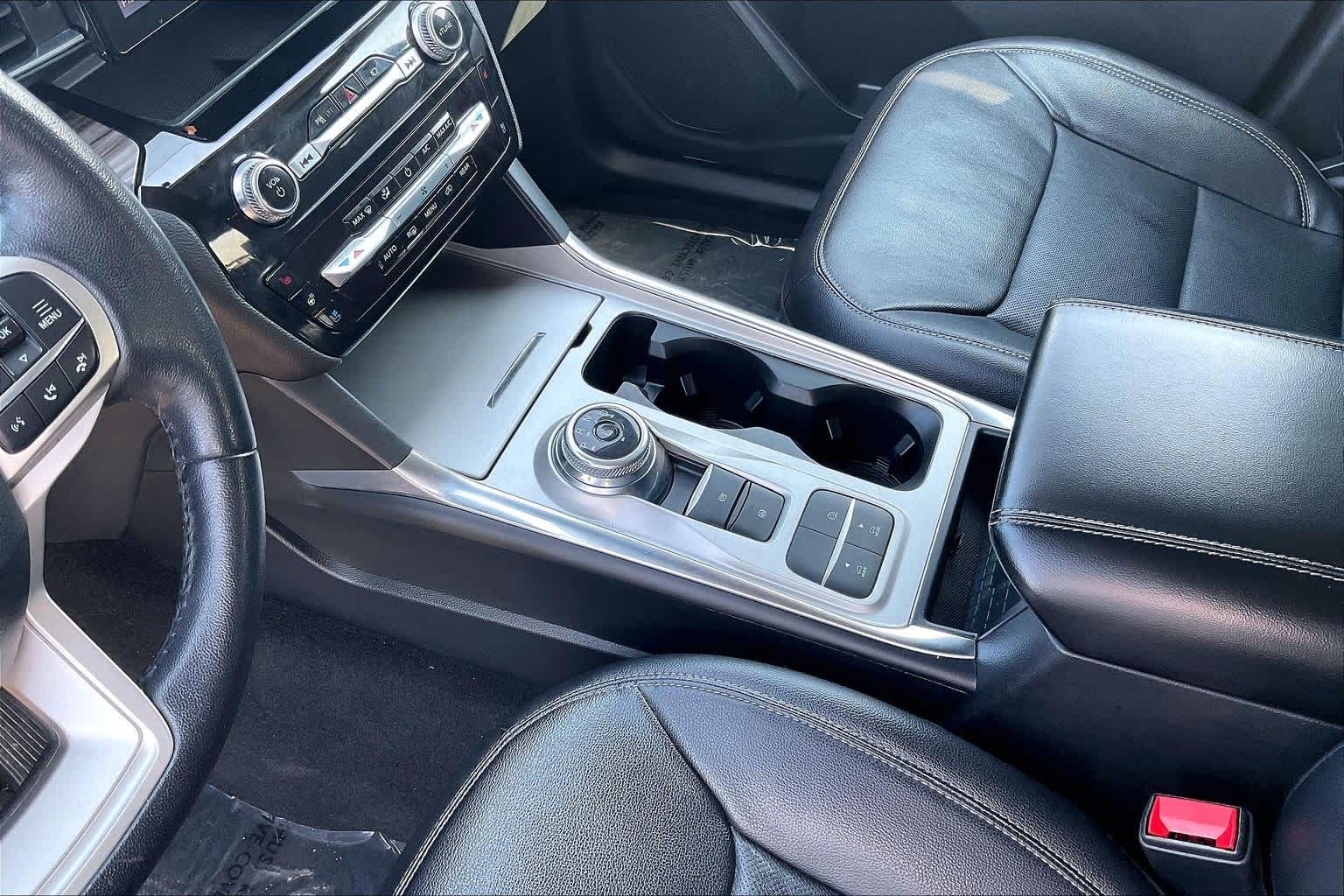 Thumbnail: 2023 Ford Explorer - 16