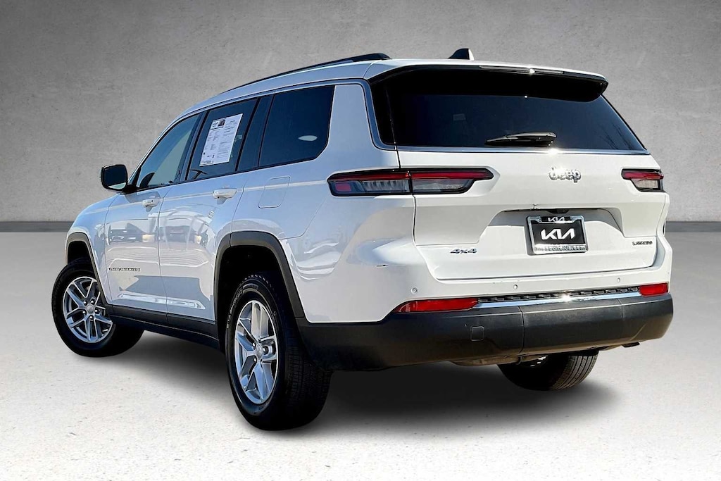 Used 2023 Jeep Grand Cherokee L Laredo SUV