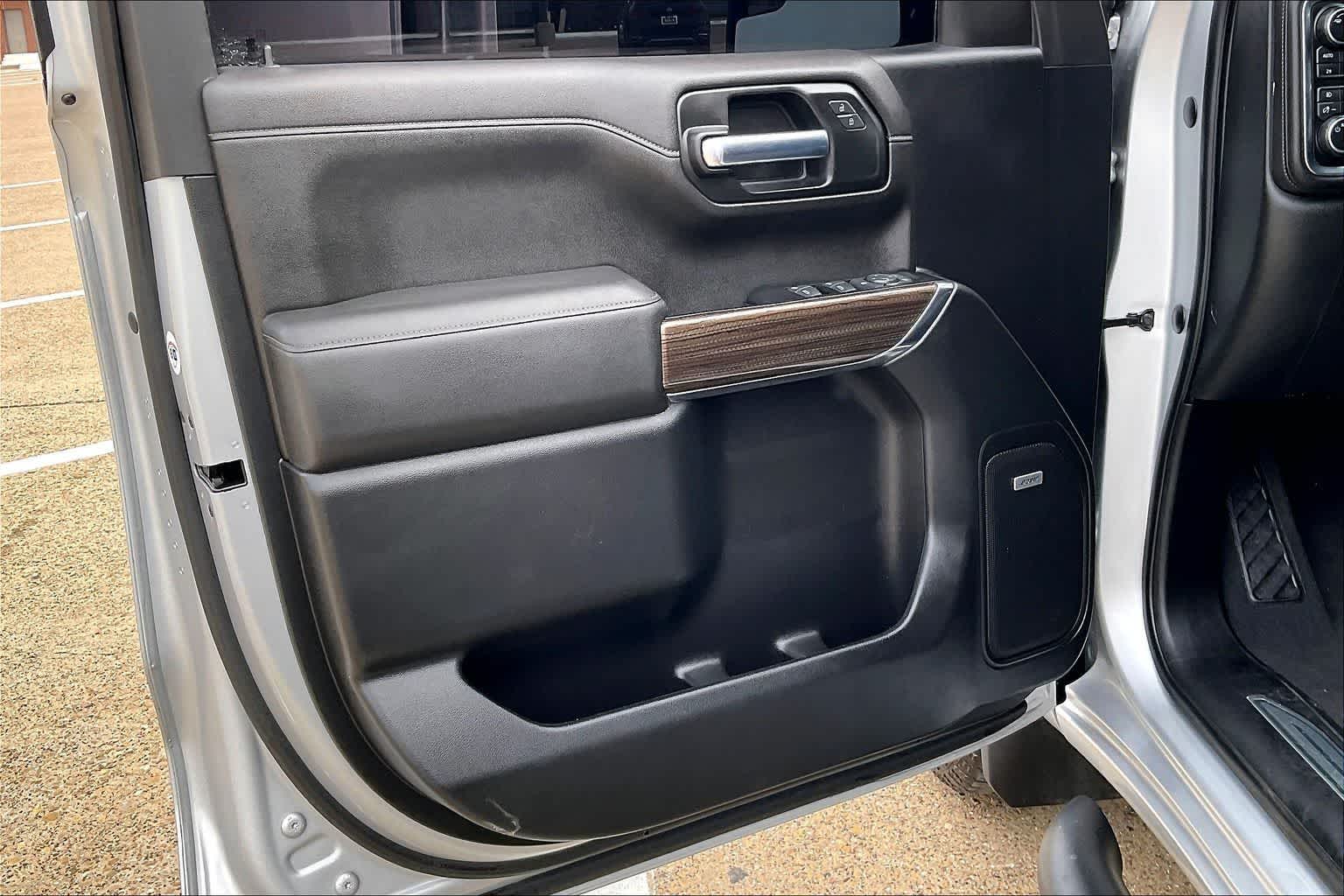 Thumbnail: 2019 Chevrolet Silverado 1500 - 27