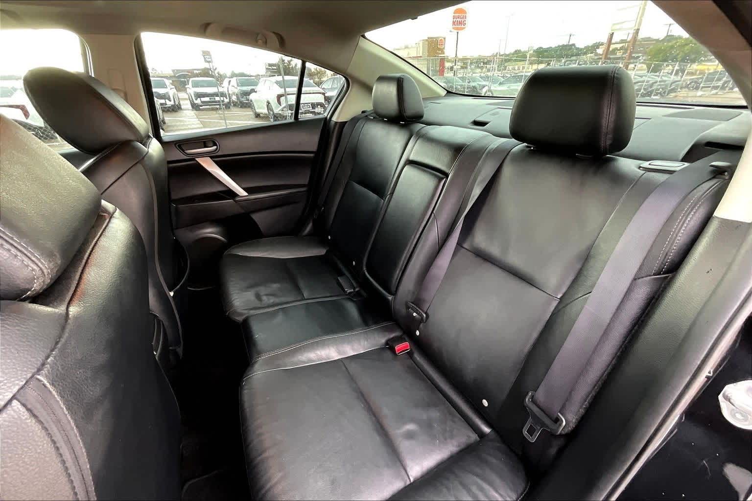 Thumbnail: 2012 Mazda Mazda3 - 28