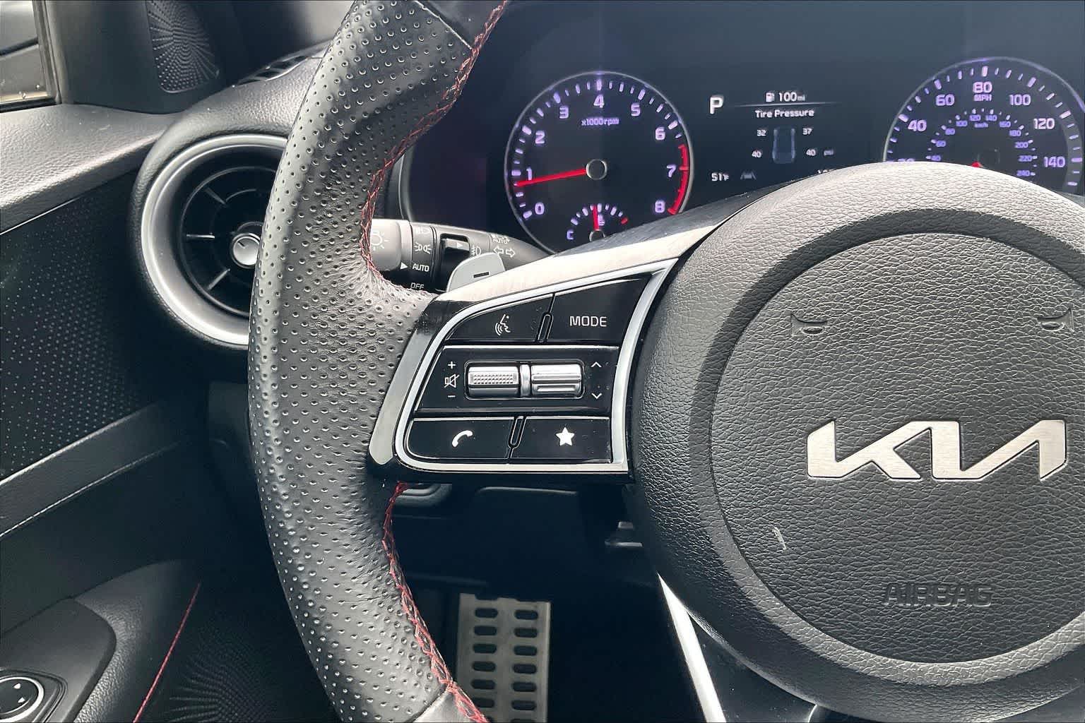 Thumbnail: 2023 Kia Forte - 24