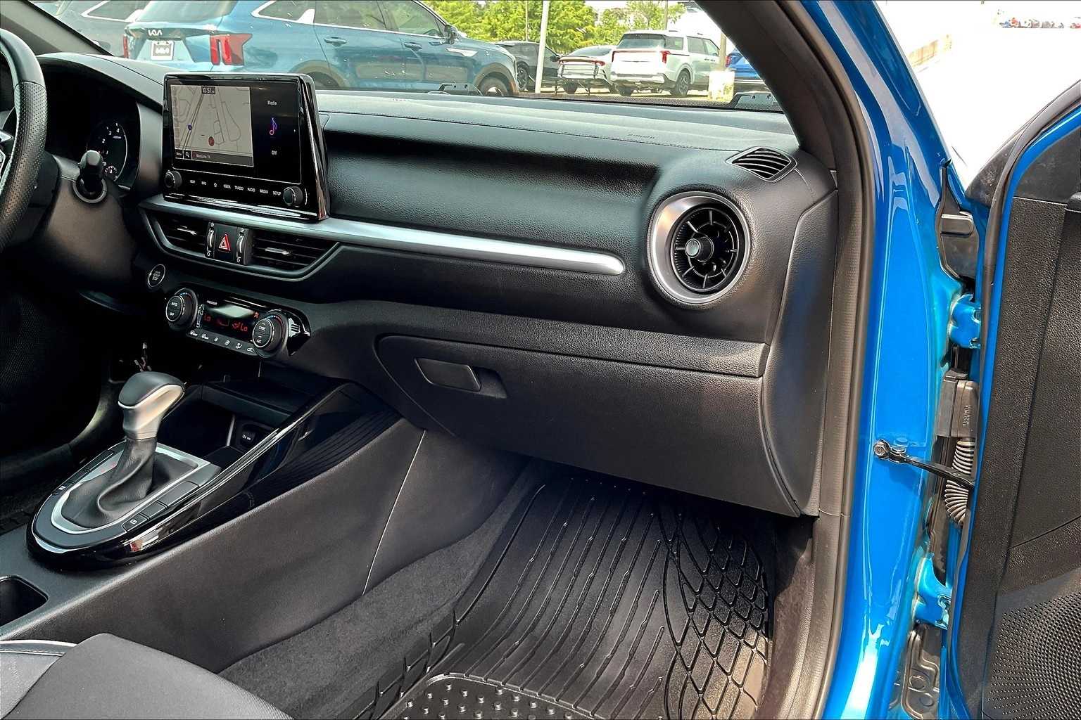 Thumbnail: 2023 Kia Forte - 20