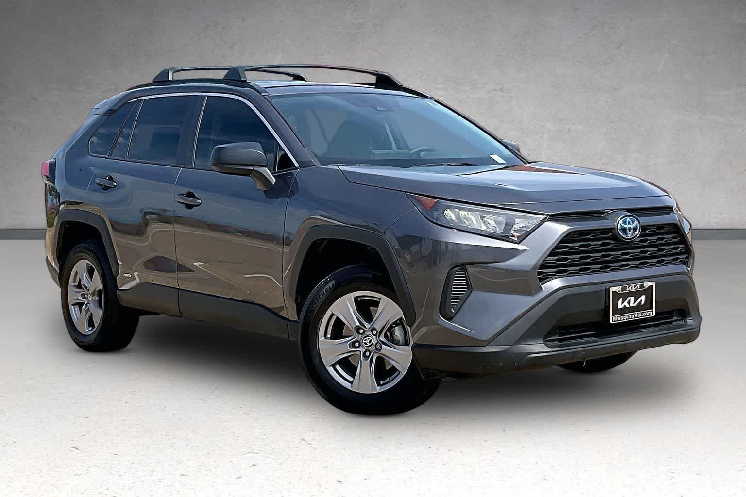 Thumbnail: 2022 Toyota RAV4 - 20