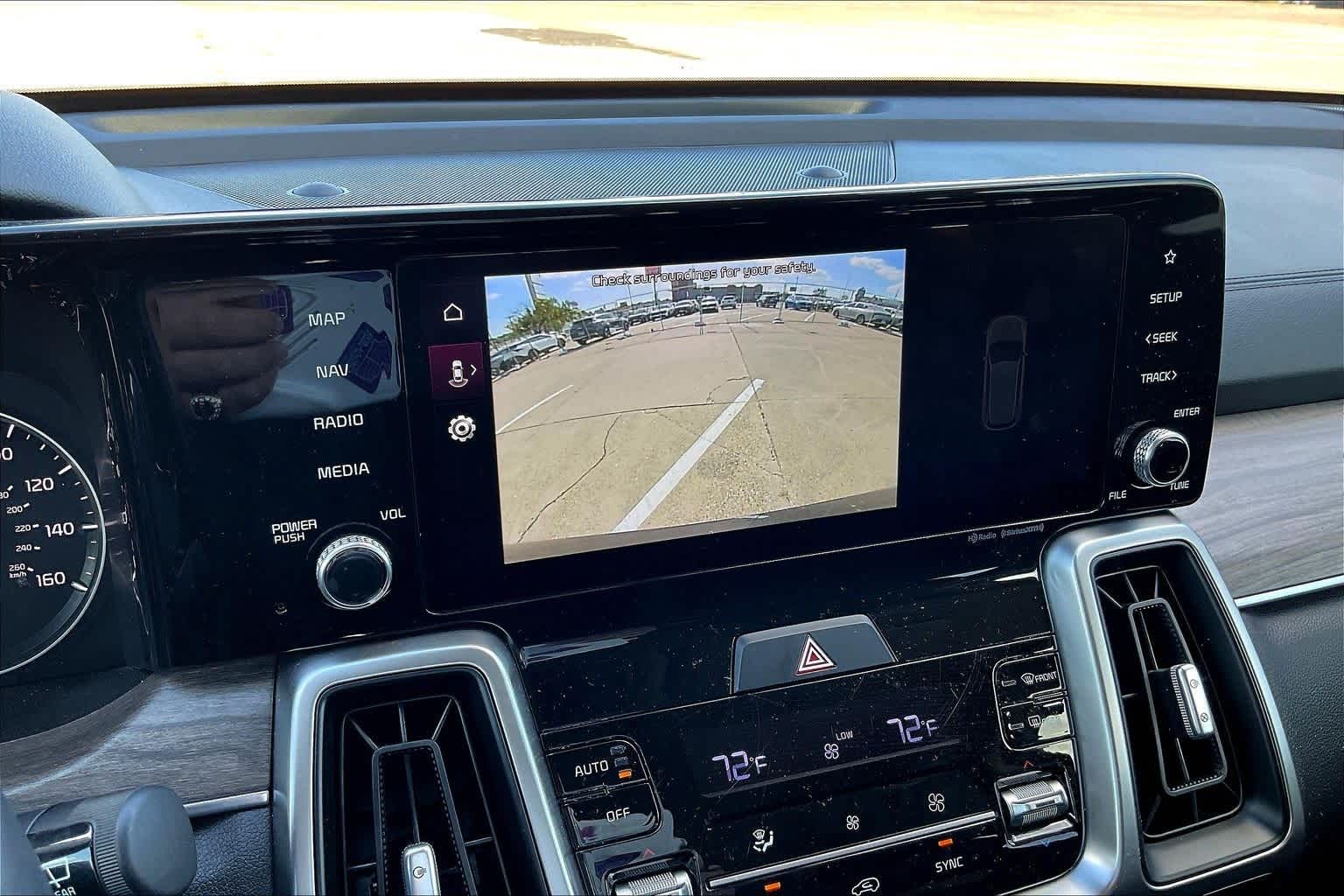 Thumbnail: 2022 Kia Sorento - 25