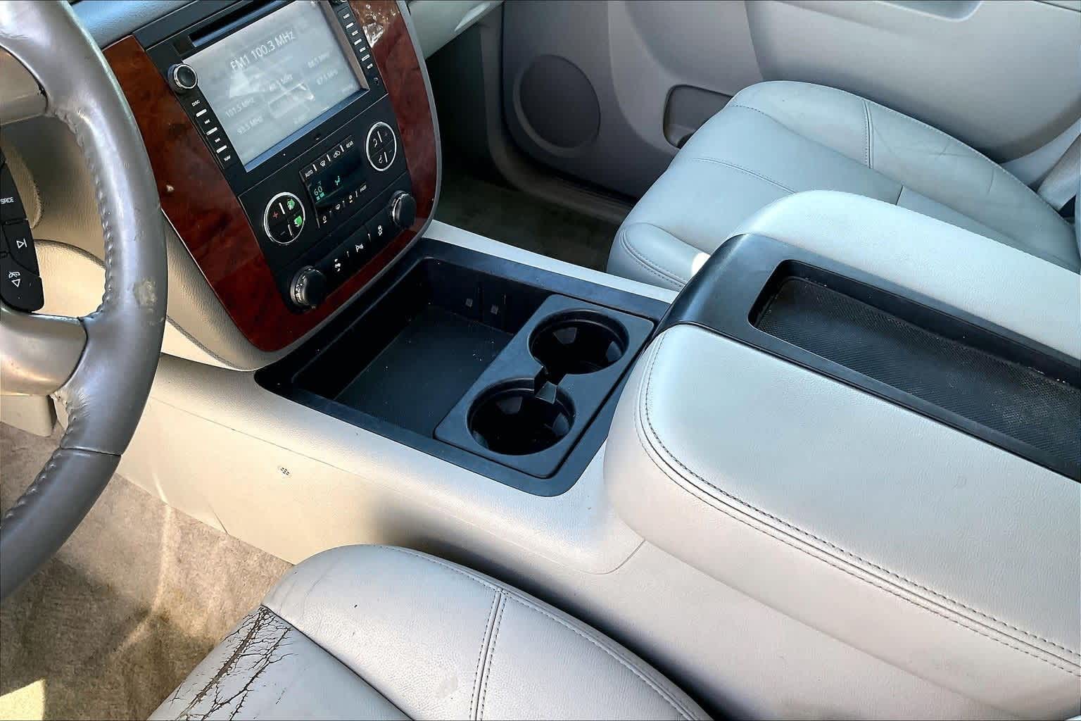 Thumbnail: 2013 Chevrolet Suburban - 16