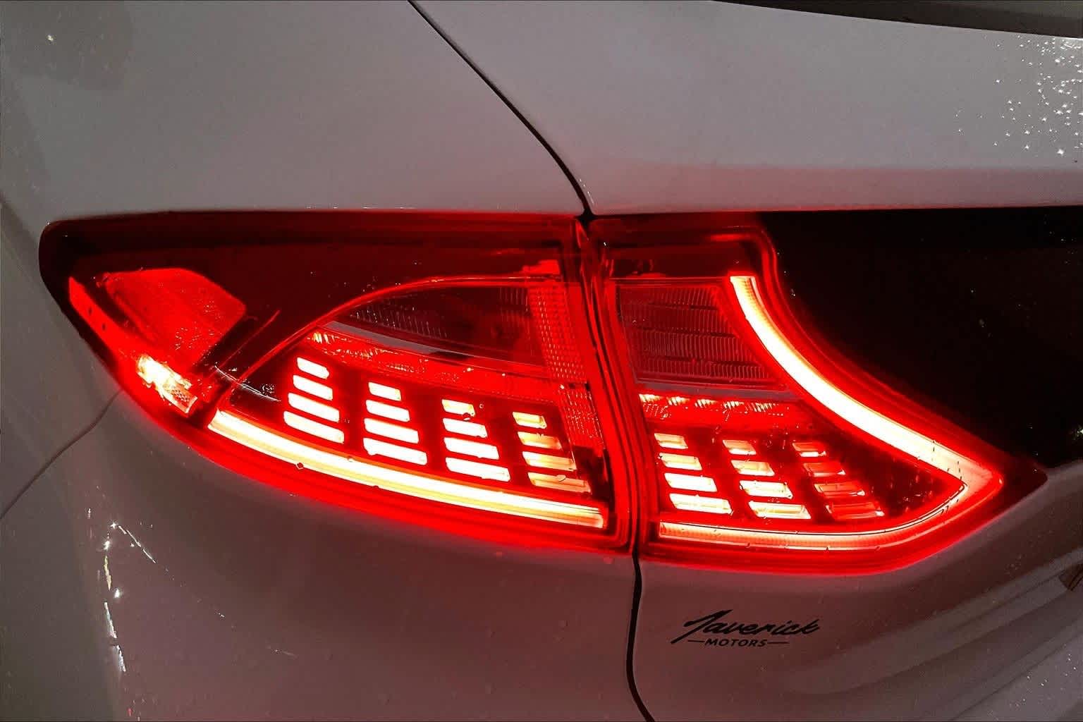 Thumbnail: 2019 Hyundai Ioniq - 31