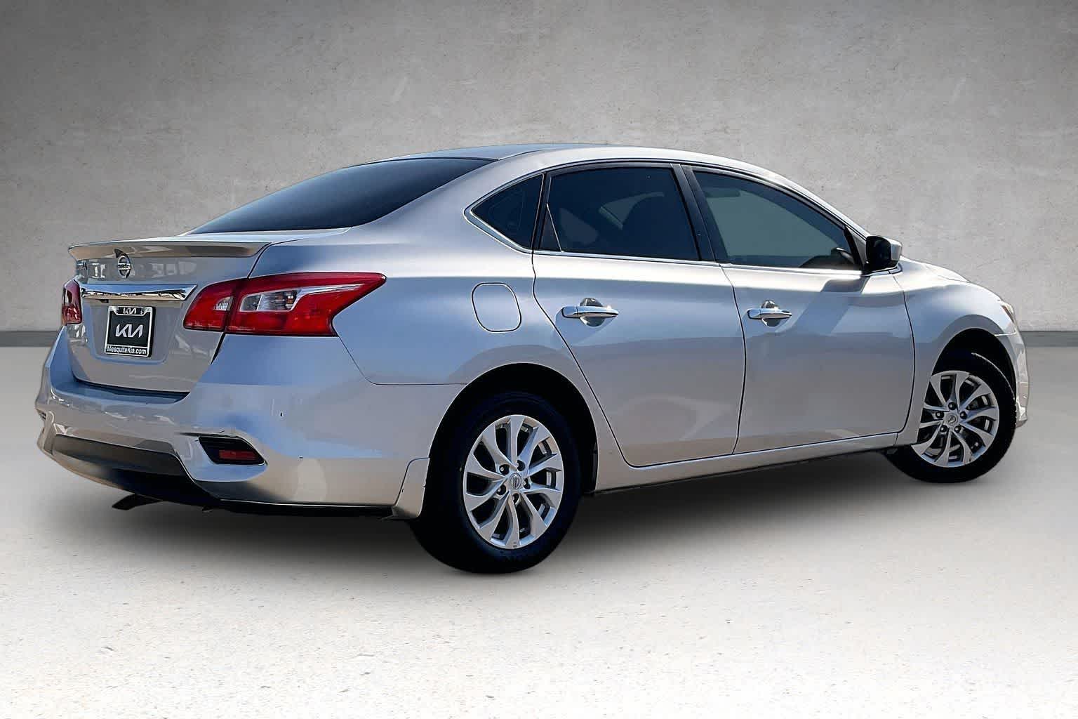 Thumbnail: 2019 Nissan Sentra - 20