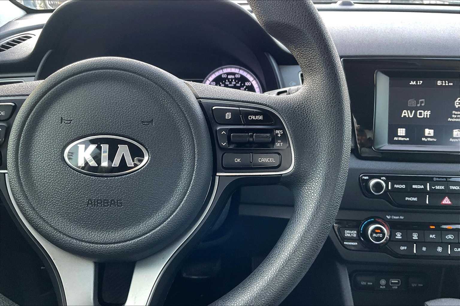 Thumbnail: 2018 Kia Niro - 25