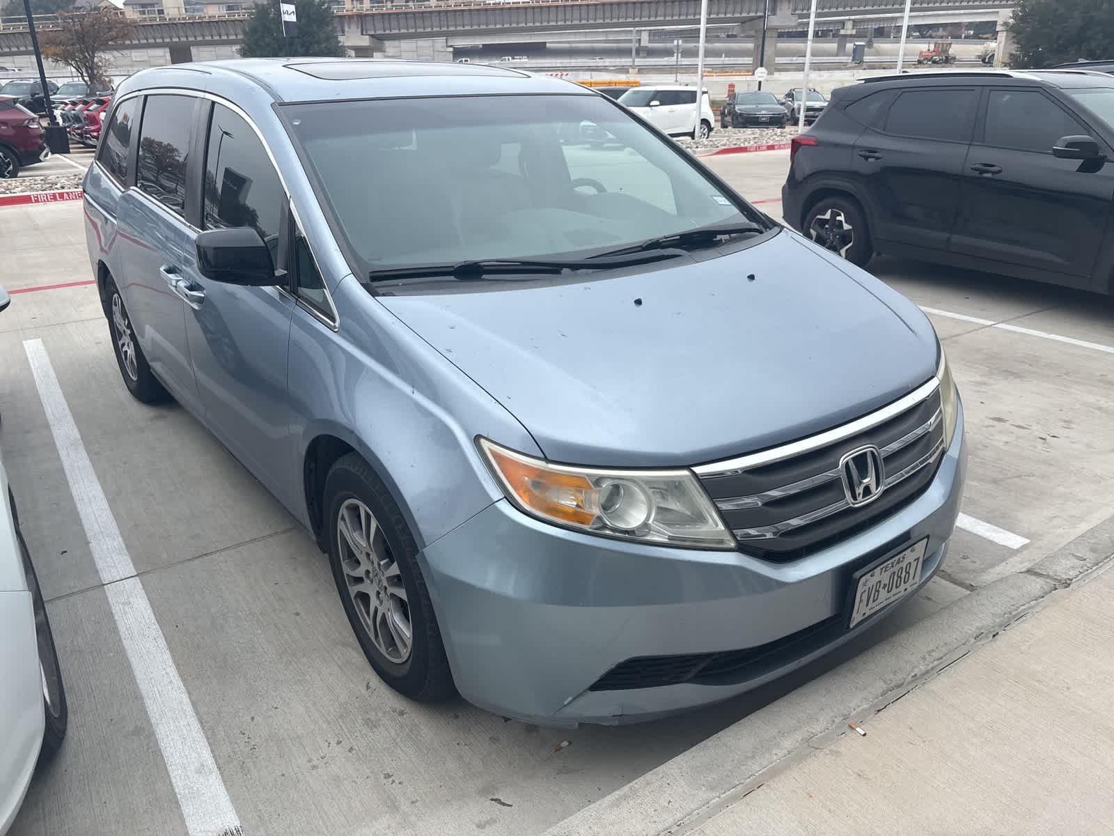 Thumbnail: 2012 Honda Odyssey - 2