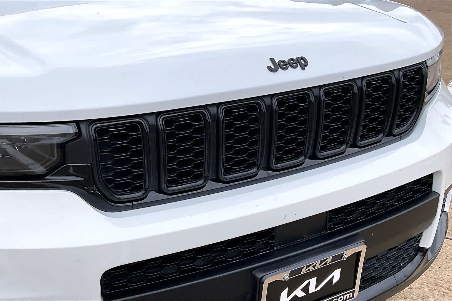Thumbnail: 2025 Jeep Grand Cherokee L - 31