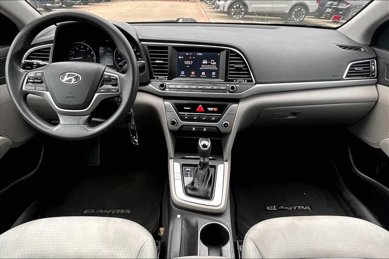 Thumbnail: 2017 Hyundai Elantra - 9
