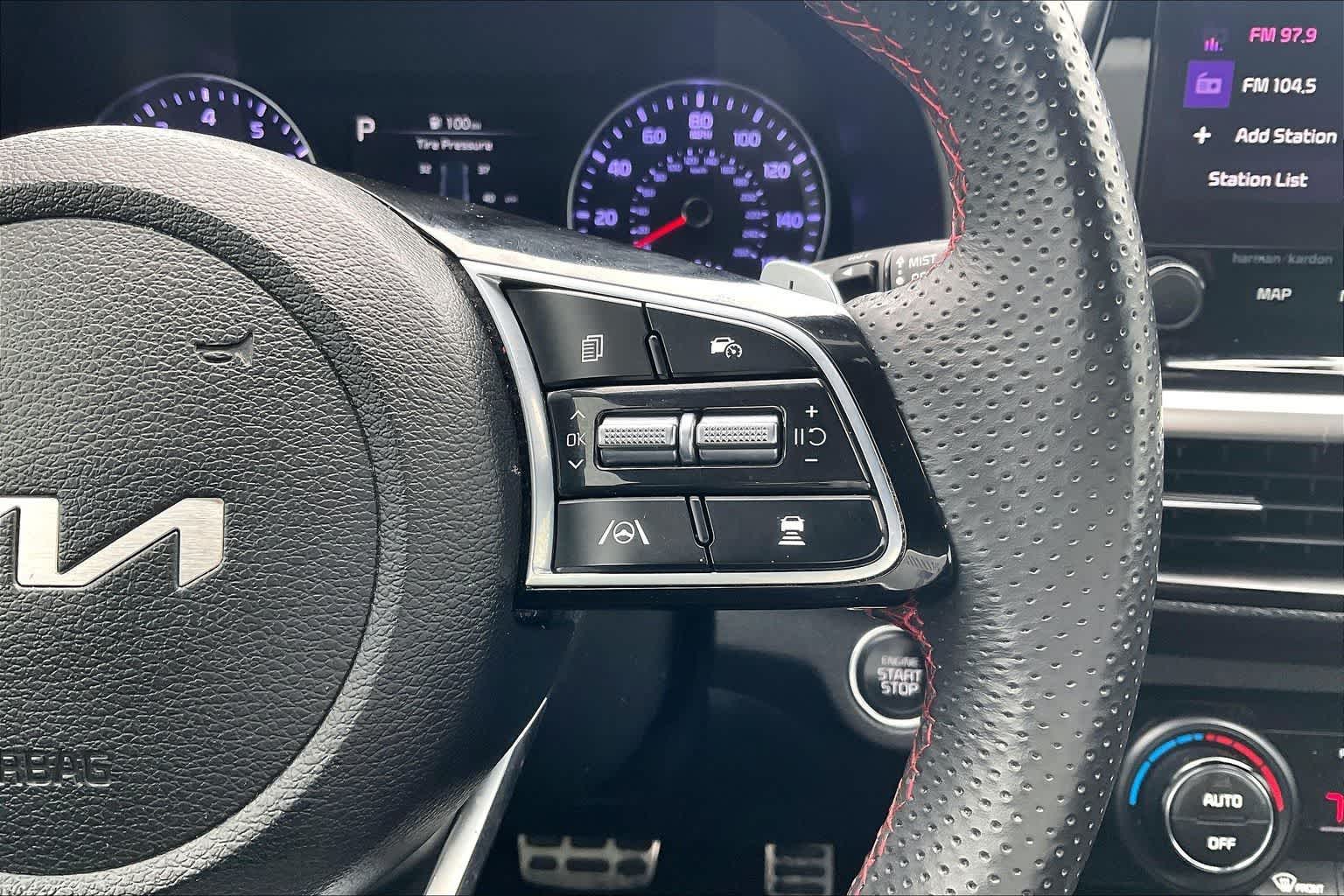 Thumbnail: 2023 Kia Forte - 25