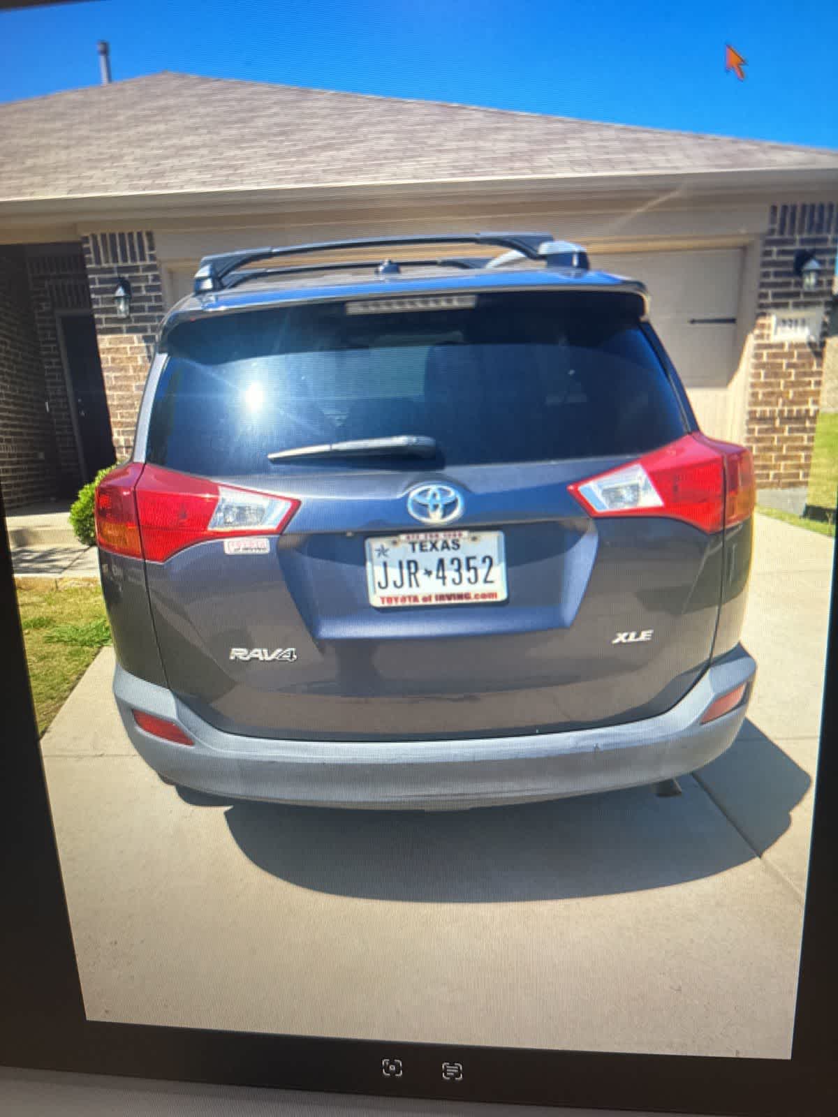 Thumbnail: 2013 Toyota RAV4 - 3