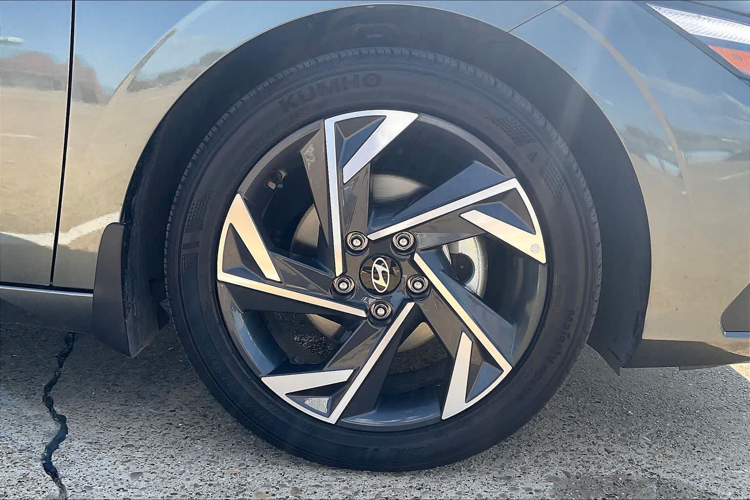 Thumbnail: 2025 Hyundai Elantra - 8