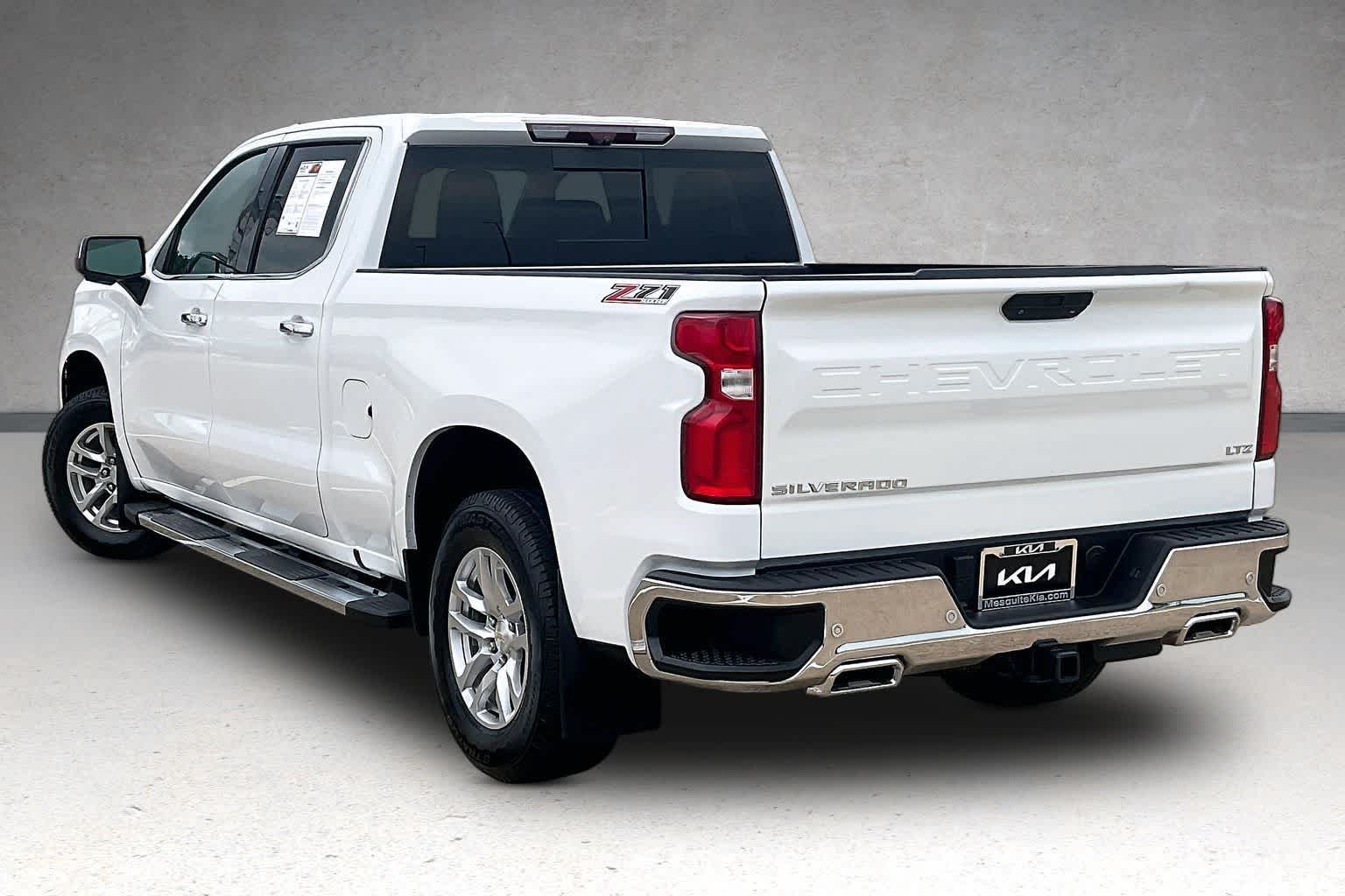 Thumbnail: 2021 Chevrolet Silverado 1500 - 4
