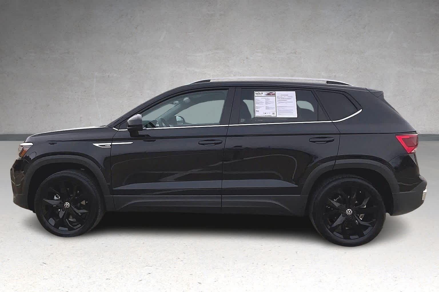 Thumbnail: 2024 Volkswagen Taos - 3