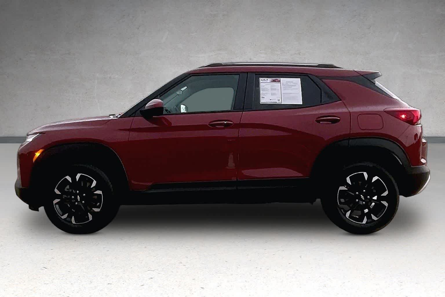 Thumbnail: 2023 Chevrolet TrailBlazer - 3