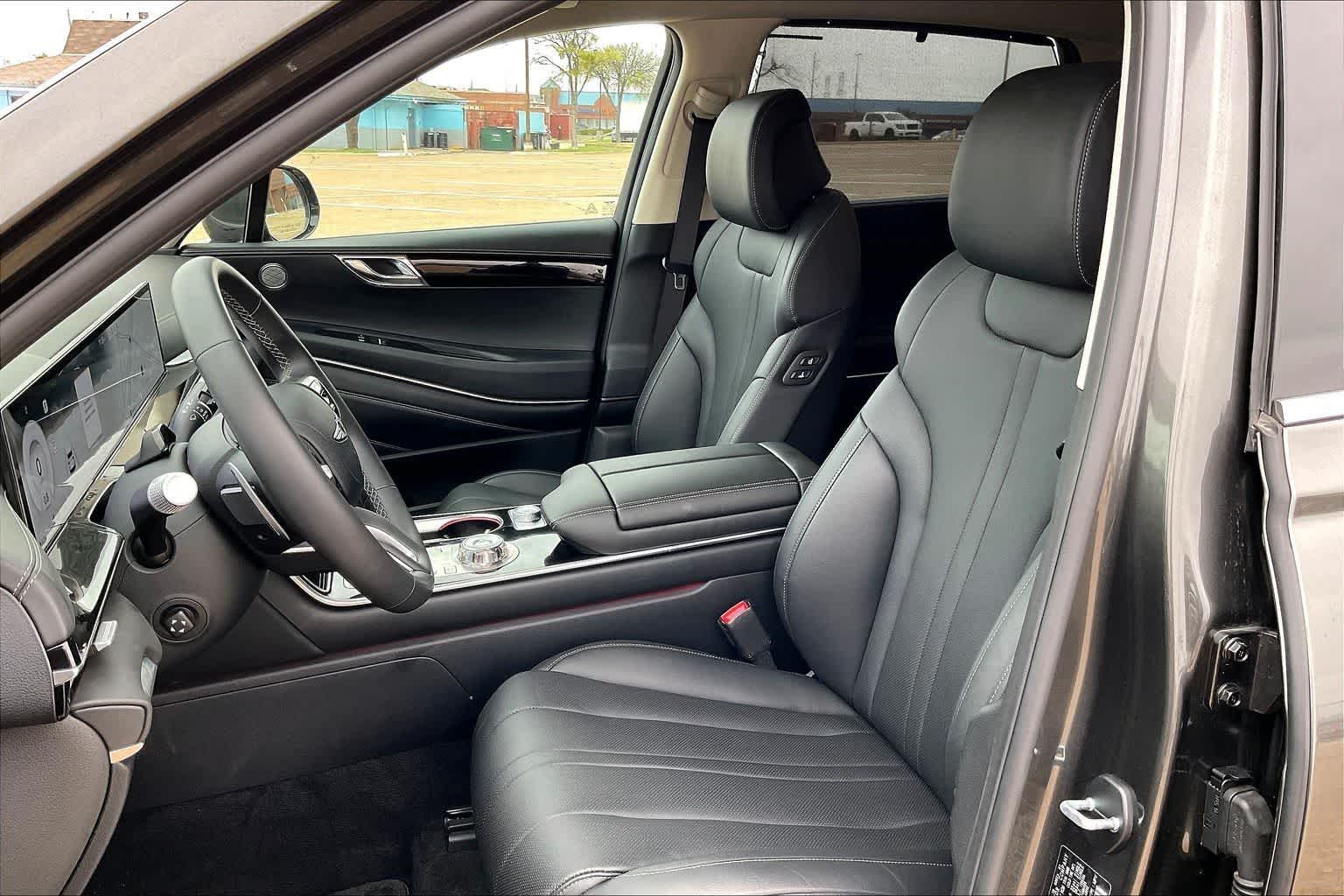 Thumbnail: 2025 Genesis GV80 - 11