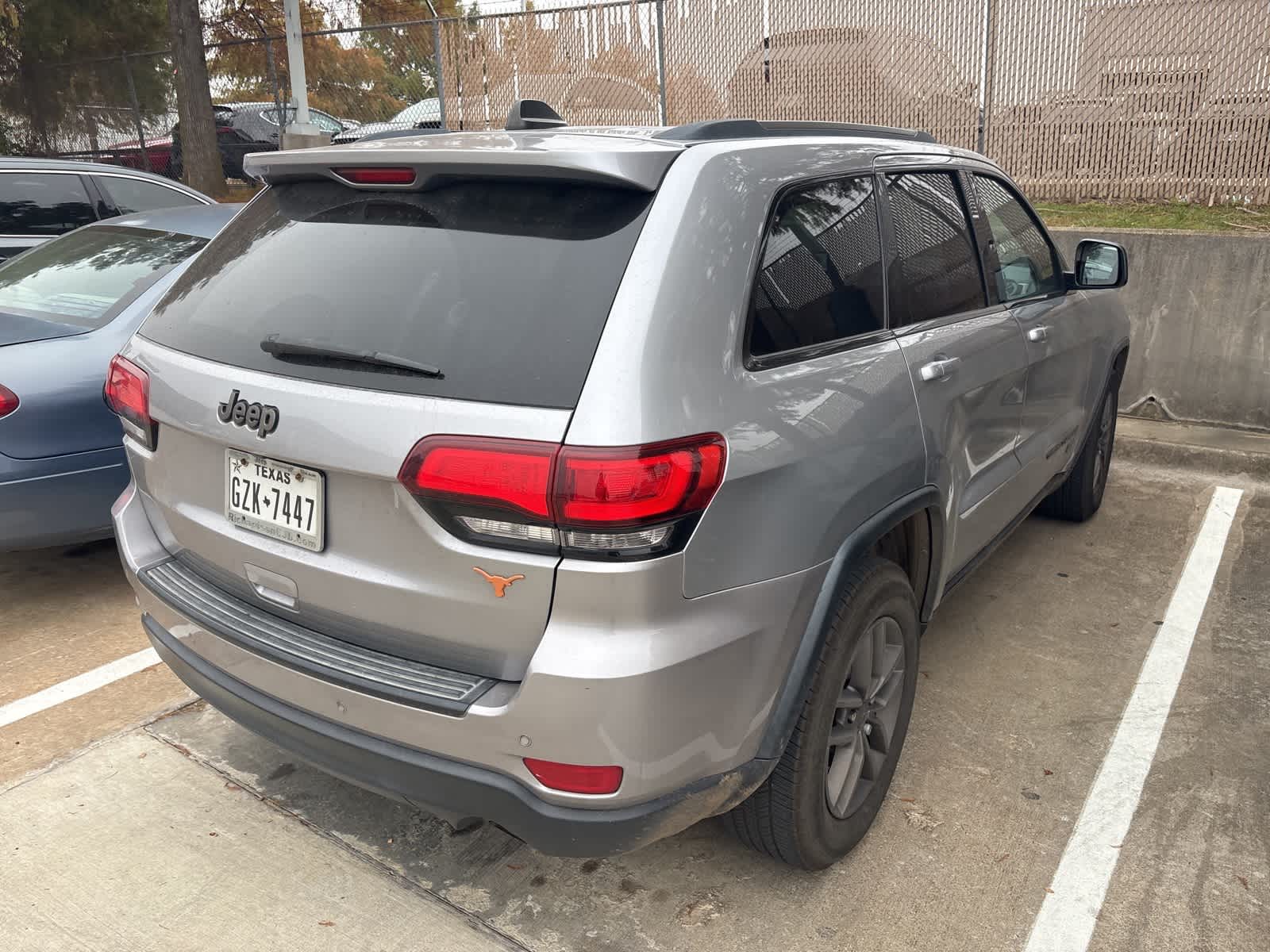 Thumbnail: 2016 Jeep Grand Cherokee - 3