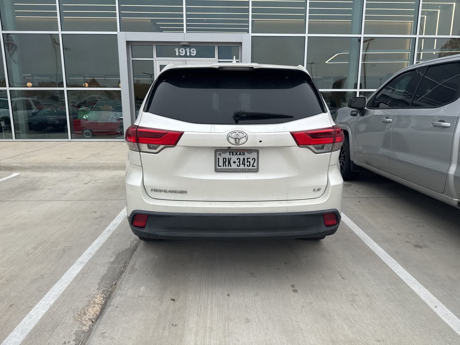Thumbnail: 2019 Toyota Highlander - 5