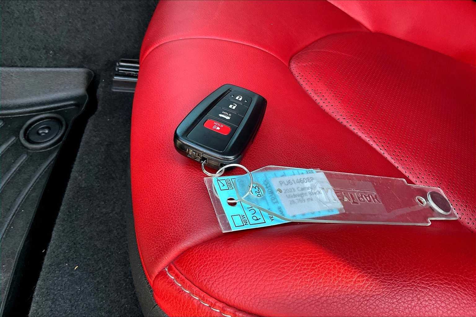 Thumbnail: 2023 Toyota Camry - 19