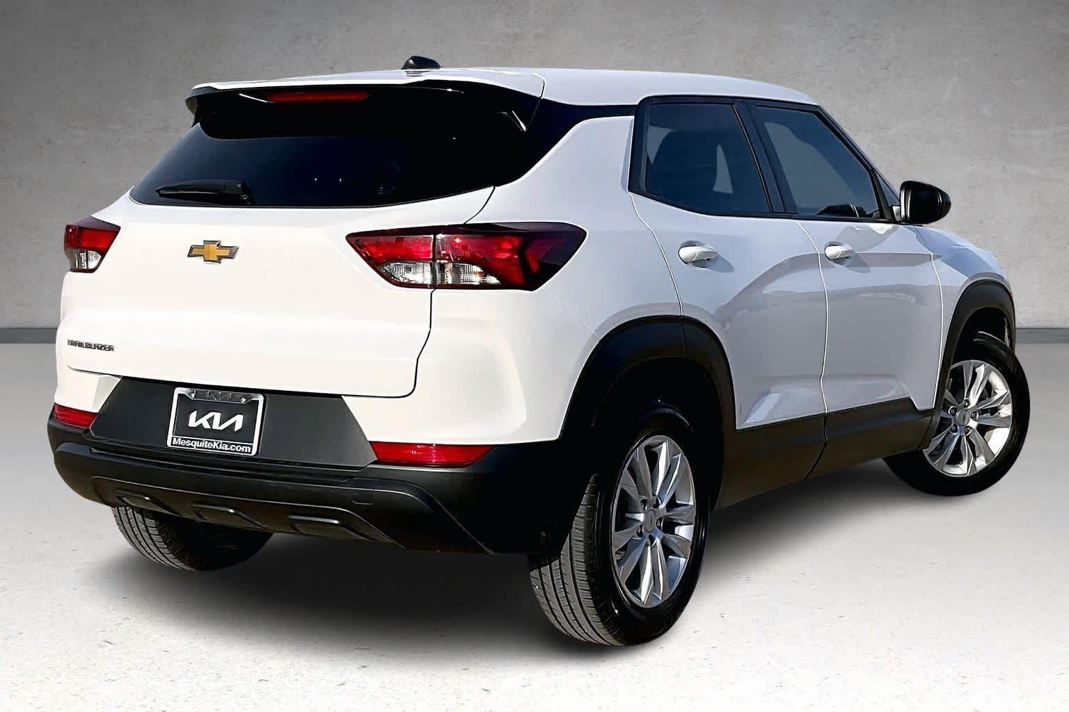 Thumbnail: 2023 Chevrolet TrailBlazer - 21